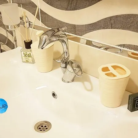 Little Palace Blue Otel 2*