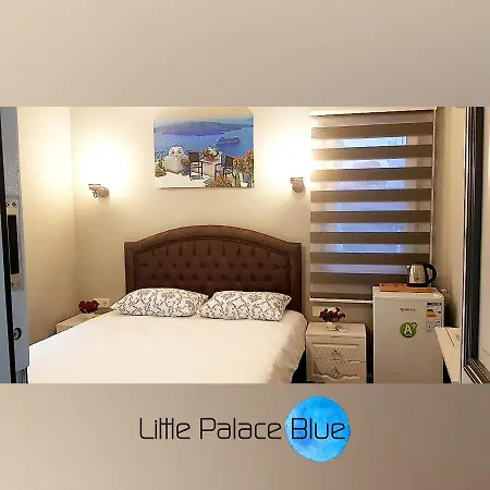 Little Palace Blue Hotel