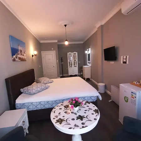 Hotell Little Palace Blue 2*