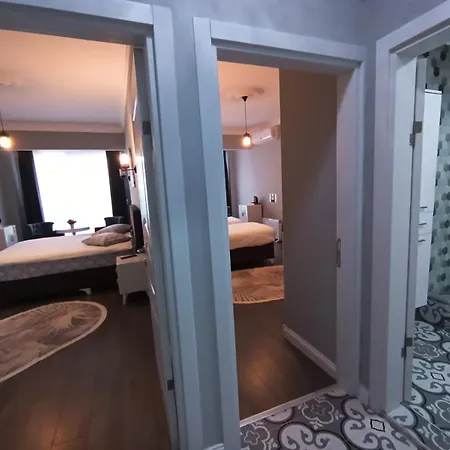 Little Palace Blue 2*