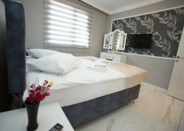 Ξενοδοχείο Little Palace Blue